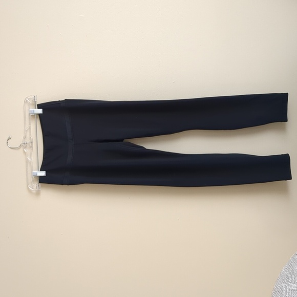 Small Black Bootyful Legging Minimalist Stretchy Capsule Wardrobe - Picture 1 of 12
